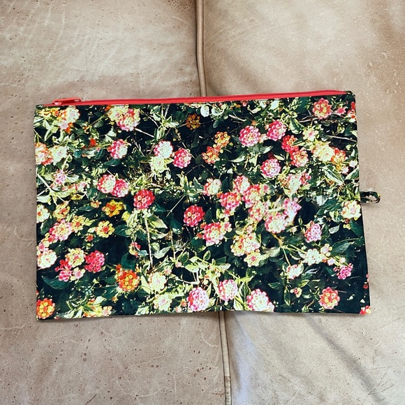BAGGU Large Flat Pouch NWOT - Picture 1 of 4